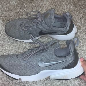 Nike prestos size 9
